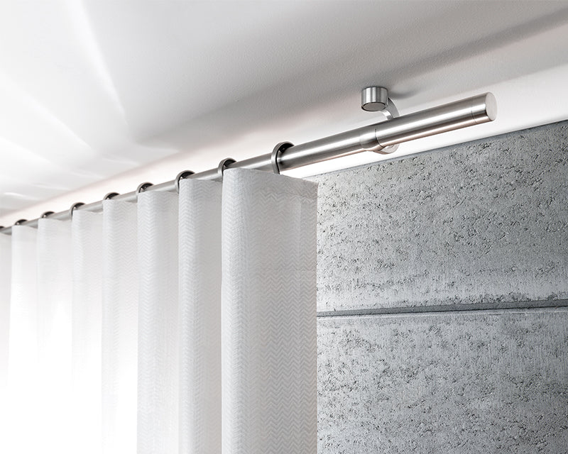 Interstil Matrix – 1-läufige moderne Edelstahl-Vorhangstange Ø 20 mm zur Deckenmontage