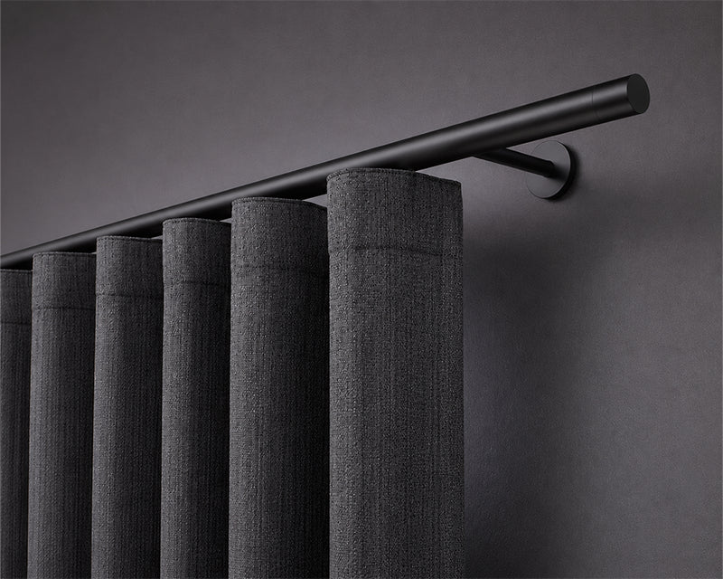 Interstil W3.2 – moderne runde Wellenvorhangstange 1-läufig zur Wandmontage Ø 30 mm