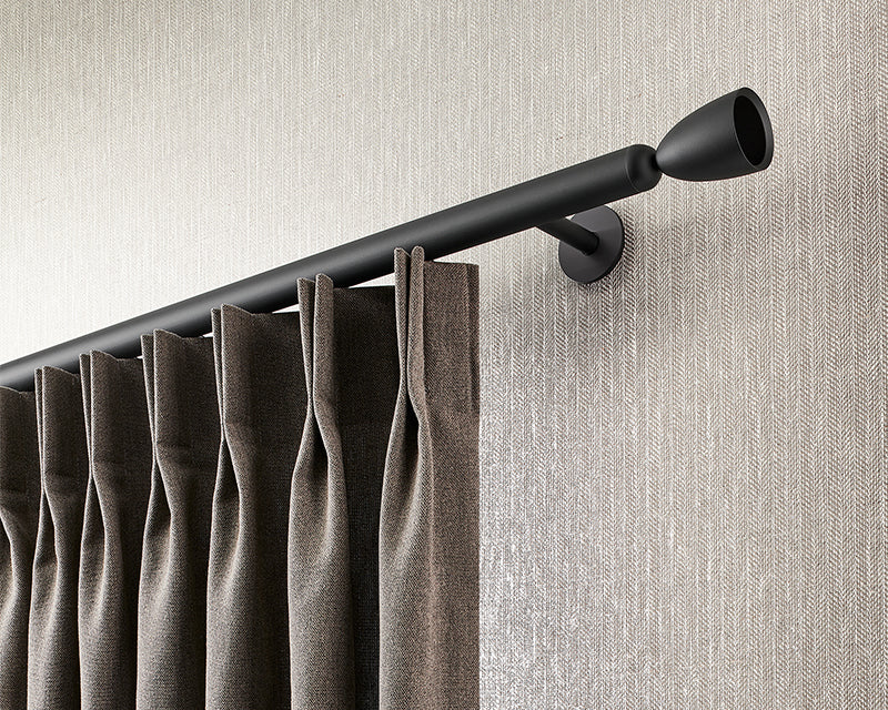 Interstil Poesie.1 – 1-läufige Innenlaufstange mit Design-Endstück zur Wandmontage