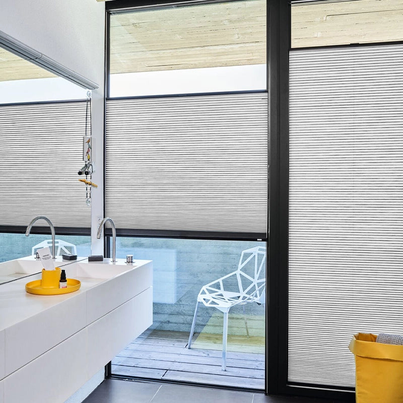 Arizona – halbtransparentes Duette® Wabenplissee nach Maß mit modernem Streifendesign